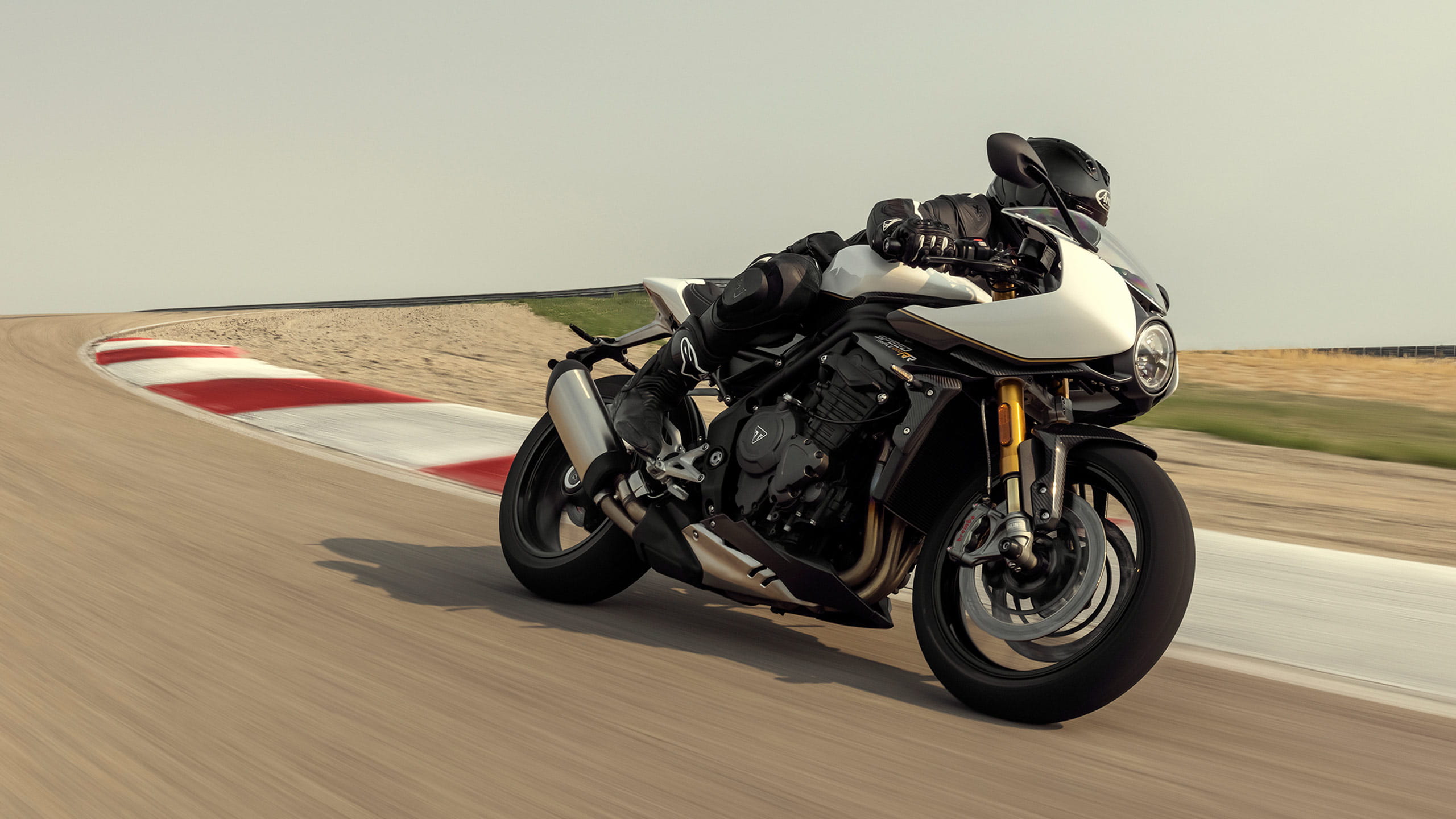 Triumph SPEED TRIPLE 1200 RR