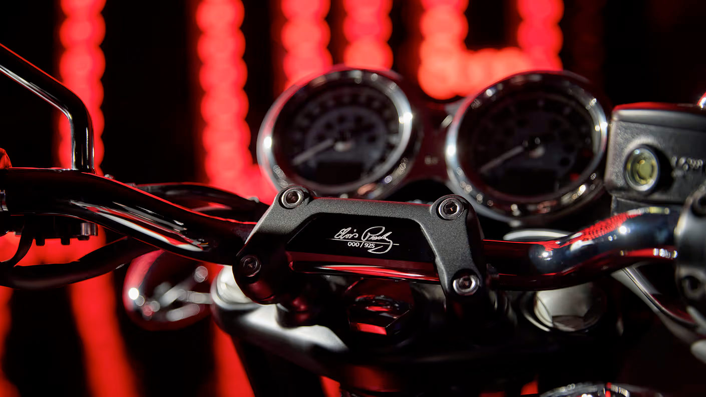 BEAUTIFUL TWIN DIAL INSTRUMENTS